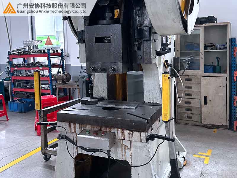 沖壓設(shè)備安全光柵防護(hù)等級選擇指南