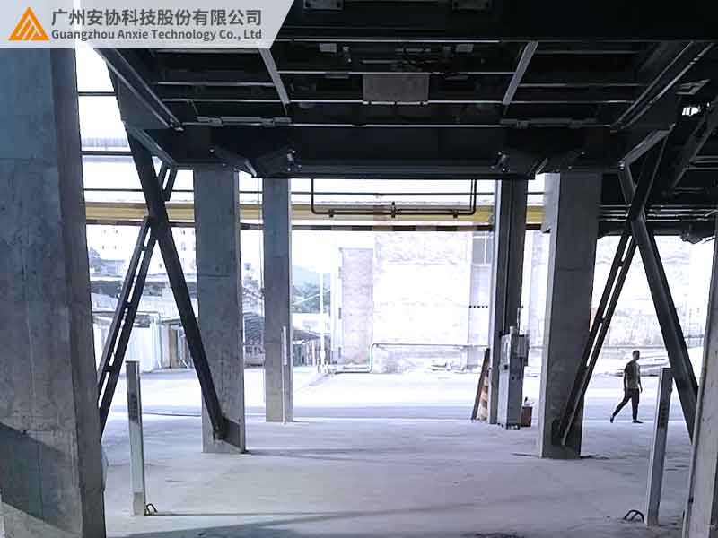 測量光幕保障下煤通道安全運(yùn)行案例.jpg