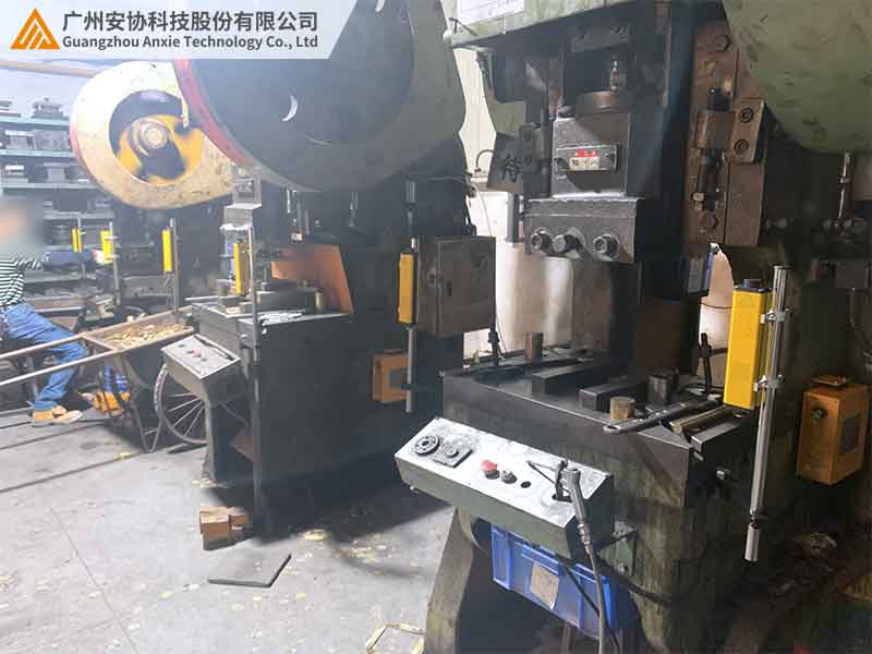 機(jī)械沖床安全光幕安裝案例.jpg