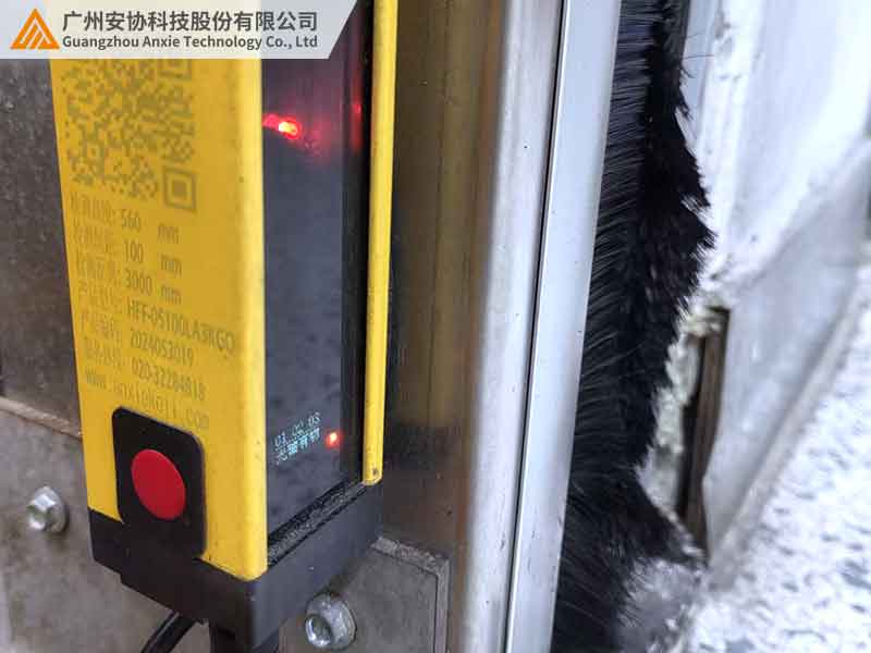 安全光柵信號頻閃原因